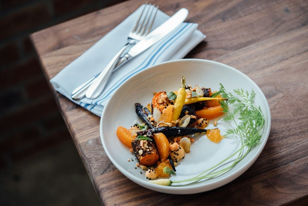 Luxury Dining in SG : Culinary artistry showcased at a private chef’s table in Singapore