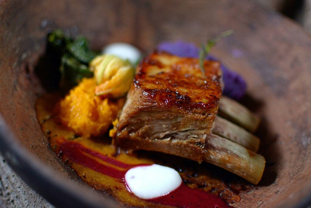 Luxury Dining in SG : Artistically plated dishes at an elegant chef’s table in Singapore