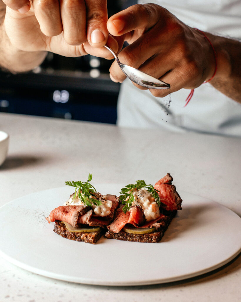 Luxury Dining SG: Private dining experiences designed to indulge the senses with artistry and flavour