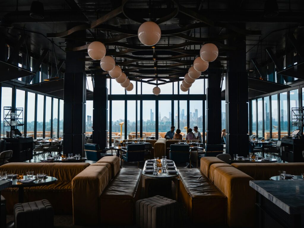 Luxury Dining Singapore : Fusion restaurants for memorable special occasions with friends and loved ones