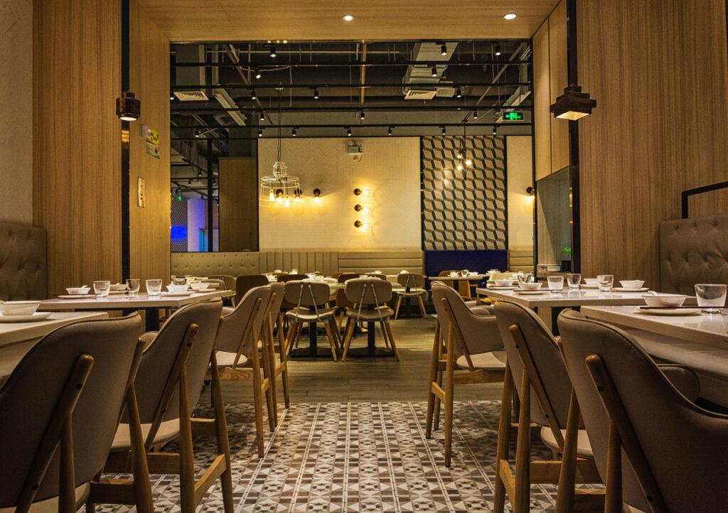 Michelin Star Restaurants : Fine dining in Singapore featuring Michelin-starred chefs, seasonal ingredients, and world-class tasting menus.