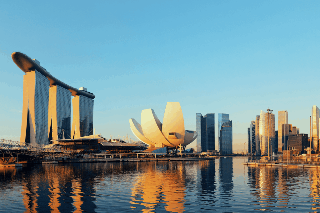 Singapore skyline dining at its finest, showcasing Marina Bay Sands against the city skyline and Singapore's iconic skyline, with rooftop bar and rooftop restaurants offering panoramic skyline views, stunning views, and breathtaking views of Marina Bay, the Marina Bay area, and views of the city. Experience best rooftop restaurants and best rooftop bars like Cé La Vi, La Vi, Lavo Italian Restaurant, Spago Bar, Artemis Grill, and lounge bar venues with sky bar settings, alfresco balconies, private dining rooms, and exclusive wine chamber. Enjoy signature cocktails, modern Asian cuisine, contemporary Asian cuisine, European classics, freshest seafood, Maine lobster, seasonal ingredients, and world wines curated by Executive Chef Sam Chin. Perfect for a romantic restaurant date, special dinner, weekday lunch, after work drinks, or corporate events, these restaurants in Singapore and bar and restaurant destinations offer unparalleled dining experience, vibrant atmosphere, sweeping vistas, and impressive selection. From the Marina Bay Financial Centre, Ocean Financial Centre, OUE Bayfront, Customs House, Collyer Quay, Raffles Place, Civic District, Downtown Singapore, and Mount Faber Peak to Sentosa Island, Outpost Hotel, and sea level dining room settings, every restaurant with a view delivers amazing views, panoramic views, skyline views, city lights, and scenic views. Discover rooftop dining gems in Singapore—book ahead to dine at a rooftop or restaurant that elevates your dining experience into a memorable night.
