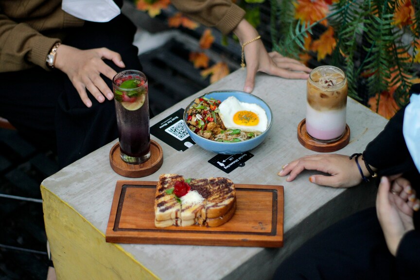 Fusion Cuisine in Singapore : Experience diverse flavors blending cultural heritage and modern creativity across the city.